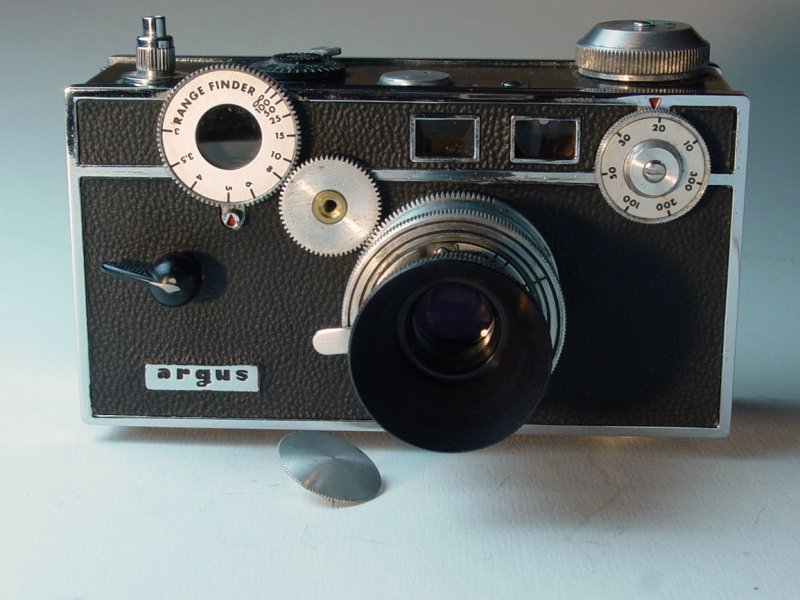 Argus C-3 - Removing cover over coupling gear