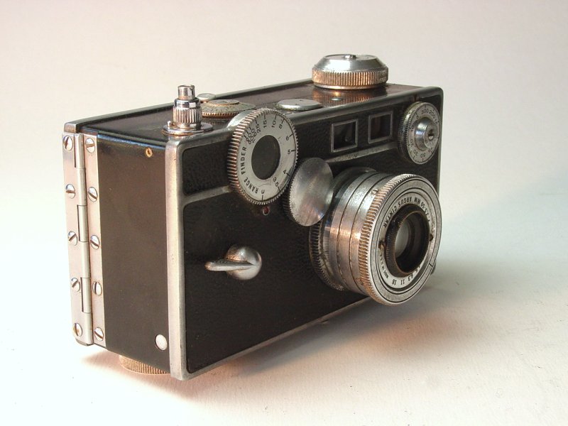 Argus C2 with case