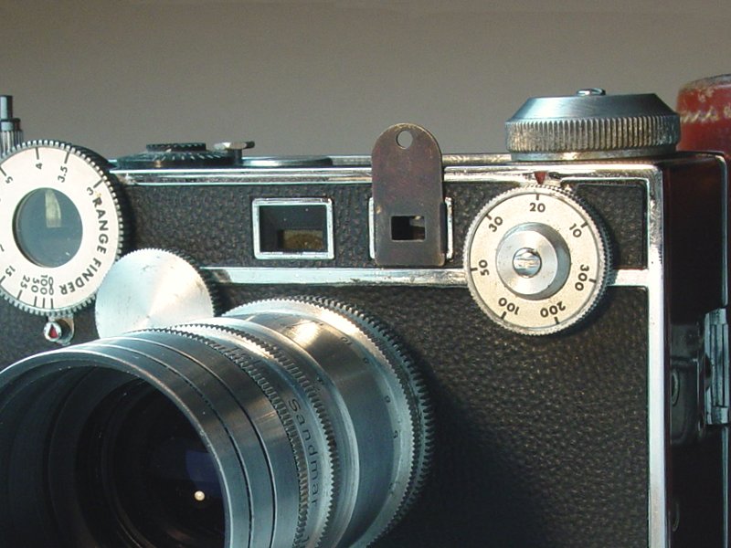 Viewfinder mask device installed for Argus Tele-Sandmar 100mm f/4.5