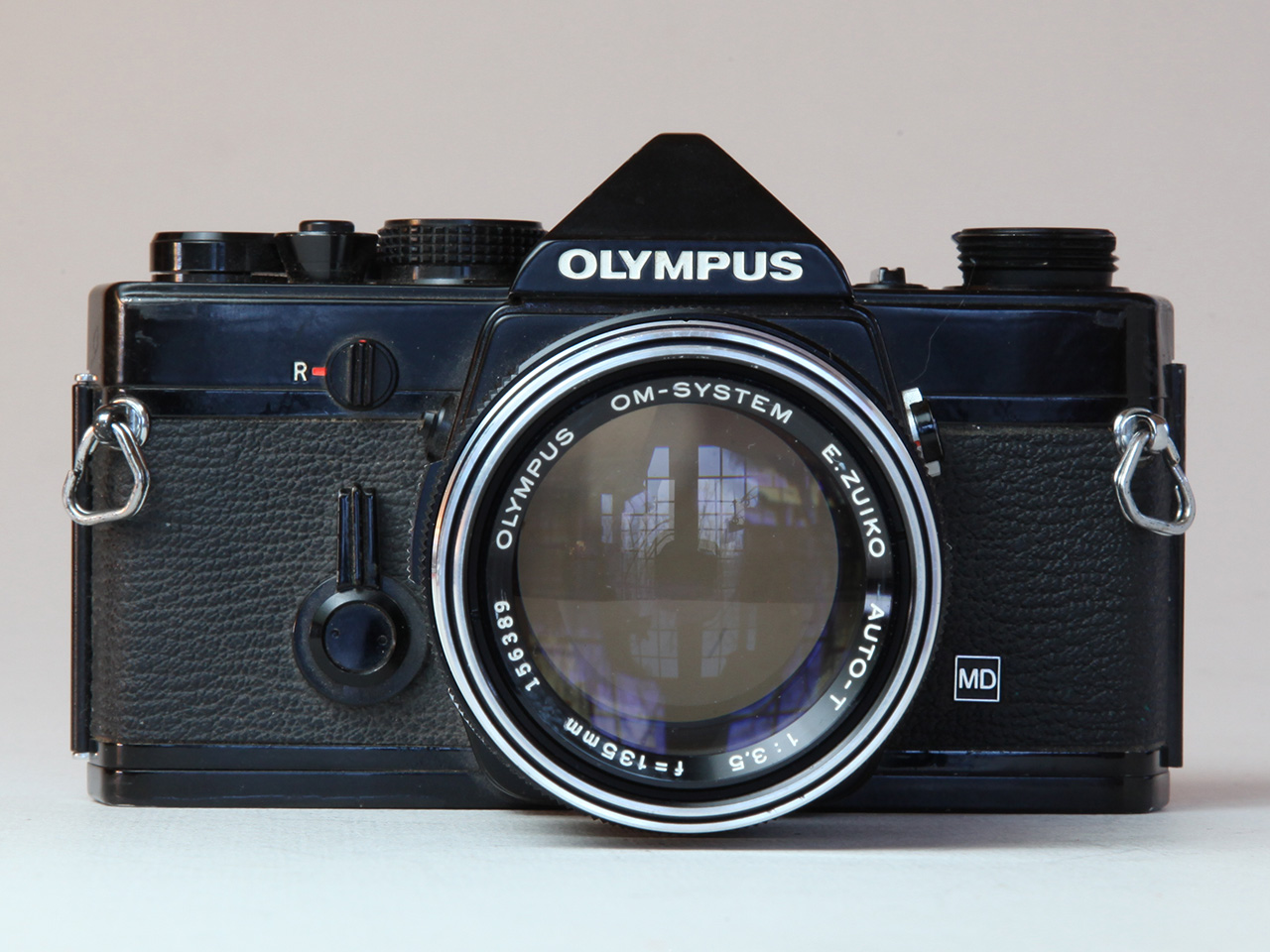 Click to Enlarge - Olympus OM System E.Zuiko Auto-T 1:3.5 f=135mm with OM-1 MD