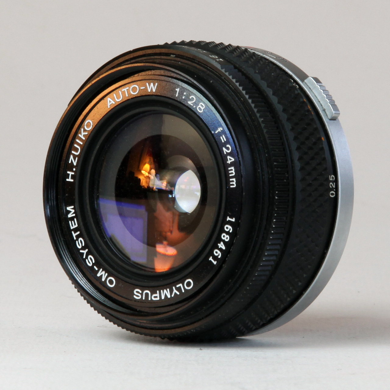 Click to Enlarge - Olympus OM System H.Zuiko Auto-W 1:2.8 f=24mm