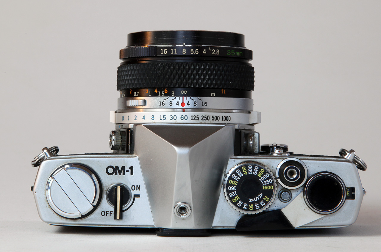 Click to Enlarge - Olympus OM System G.Zuiko Auto-W 1:2.8 f=35mm with OM-1 MD
