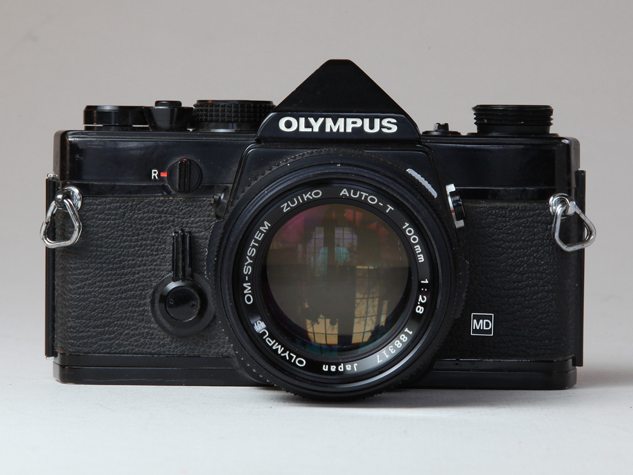 Click to Enlarge - Olympus OM System Zuiko Auto-T 1:2.8 f=100mm (MC) with OM-1 MD