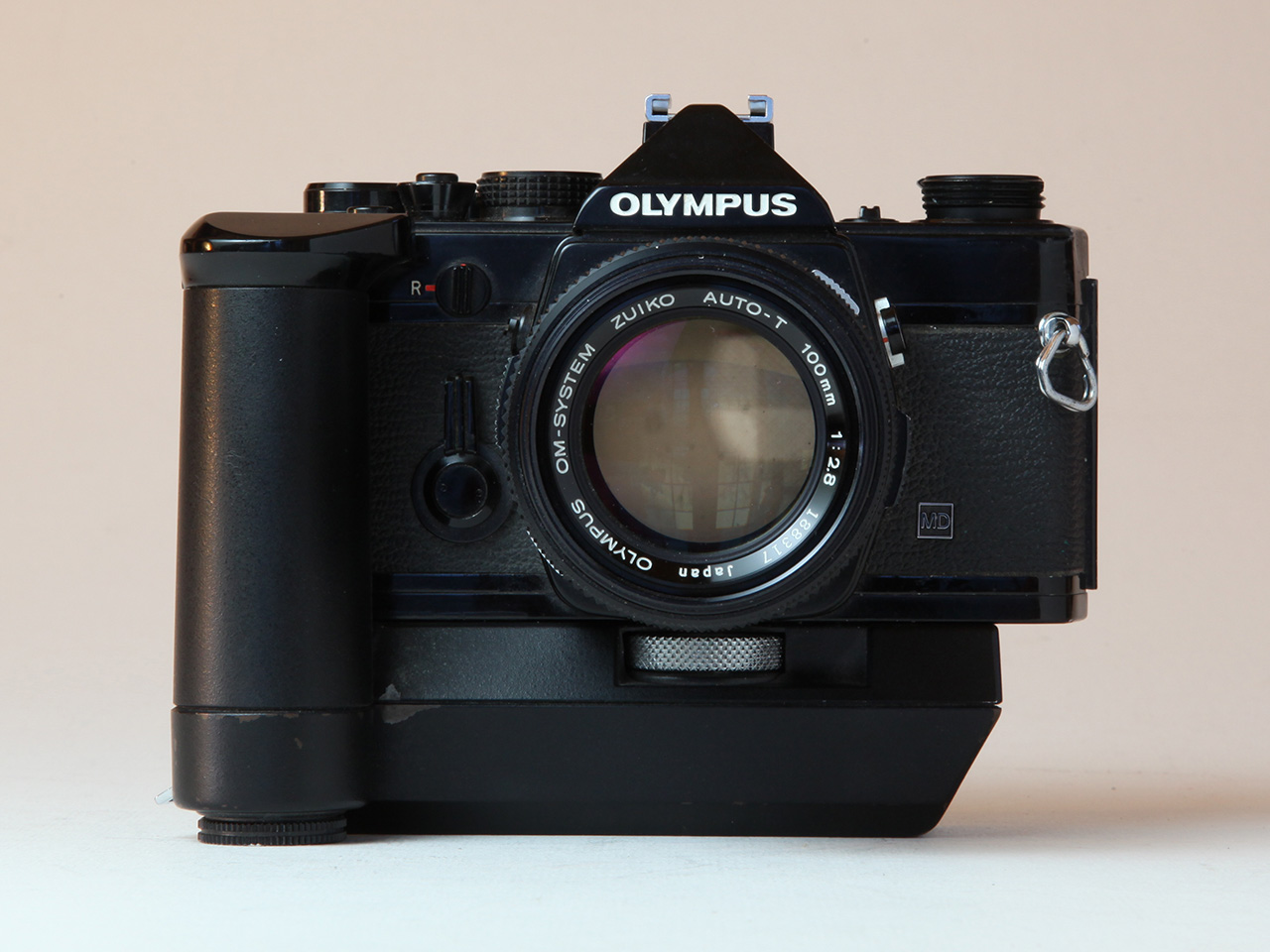 Click to Enlarge - Olympus OM System Winder 2 with OM-1 MD