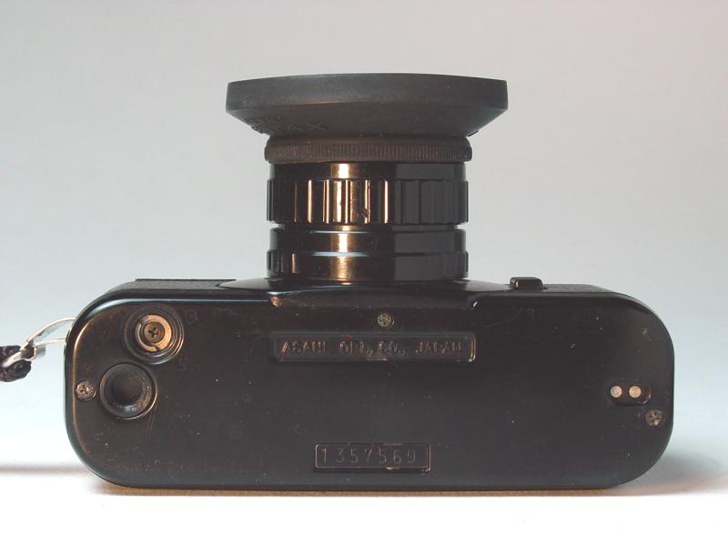 Pentax A110 2.8/18mm with Hood - Click to Enlarge