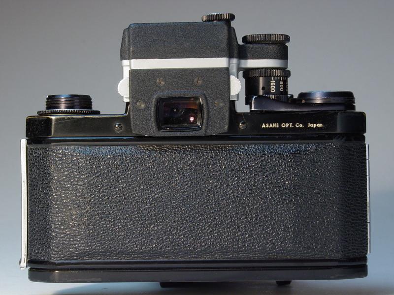 Asahi Pentax CdS Clip-on Exposure Meter for S1-S3/H1-H3 series (bottom) on Asahi Pentax S1a