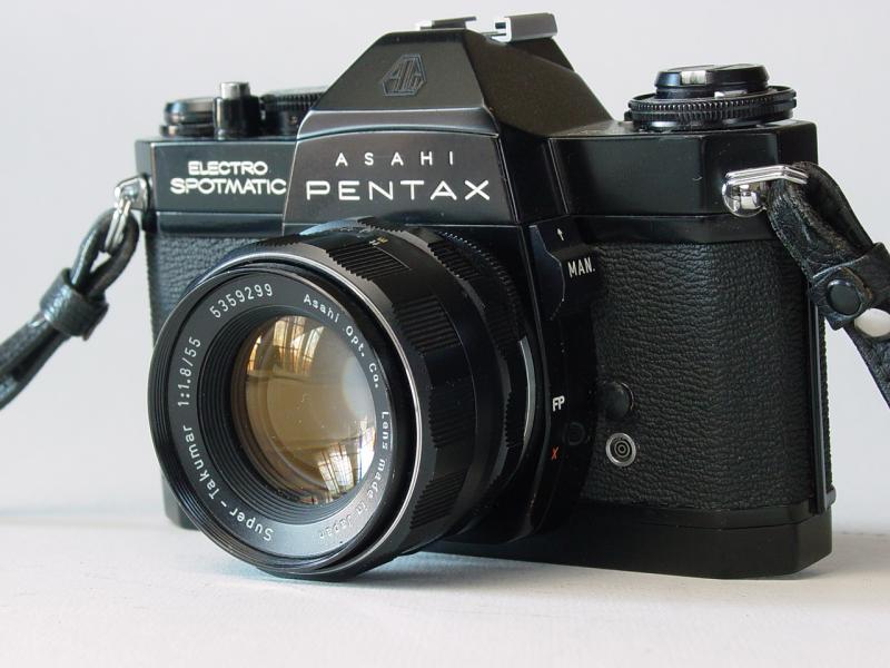 Asahi Pentax Electro-Spotmatic with Super-Takumar 1:1.8/55mm - Click to Enlarge