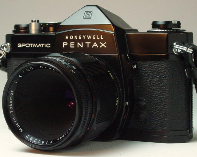 Spotmatic and Macro-Takumar 1:4/50mm (1:1) - Click to Enlarge