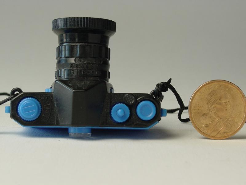 Souvenir Camera Toy with Pictures of Chicago - Click to Enlarge
