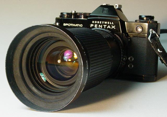 Spotmatic IIa with SMC TAKUMAR-ZOOM  1:4/45~125mm - Click to Enlarge