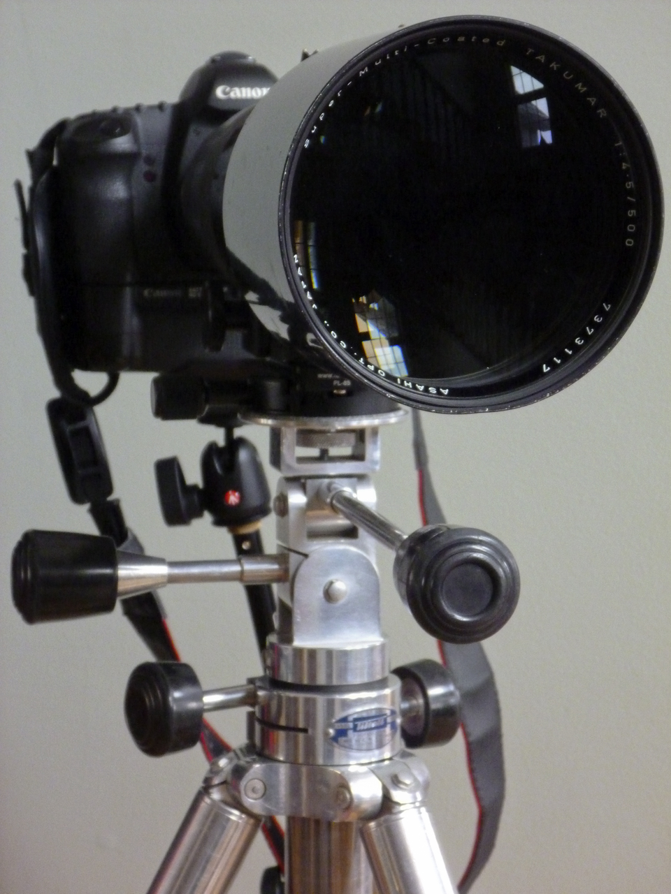 Super-Multi-Coated TAKUMAR 1:4.5/500mm and Manfrotto 359 Long Lens Support