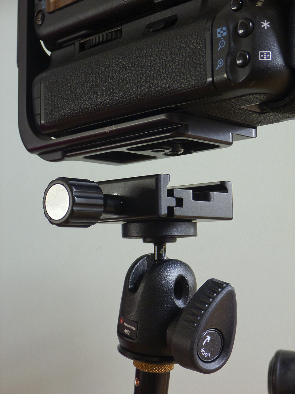 Desmond DAC-01 50mm QR Clamp 3/8 and Manfrotto 359 Long Lens Support