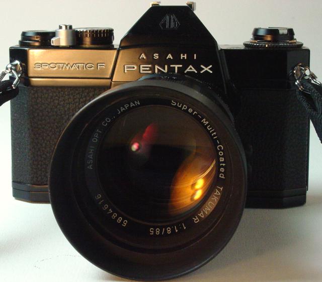 Super-Multi-Coated TAKUMAR 1:1.8/85mm with Spotmatic F