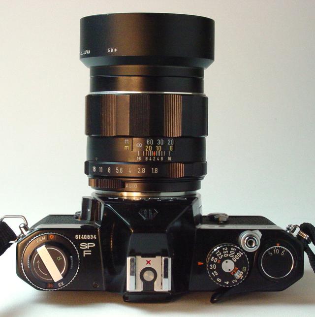 Super-Multi-Coated TAKUMAR 1:1.8/85mm with Spotmatic F