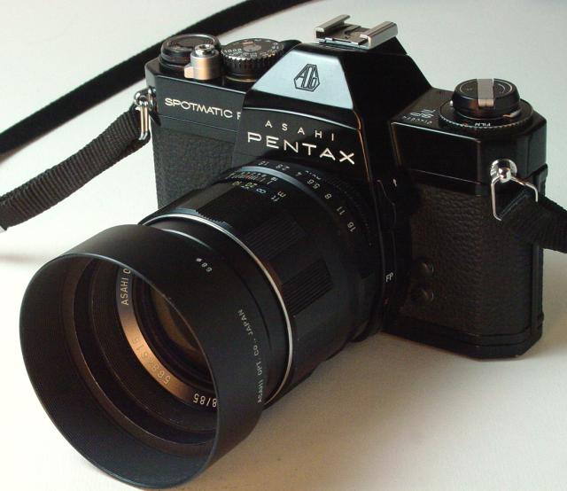 Super-Multi-Coated TAKUMAR 1:1.8/85mm with Spotmatic F