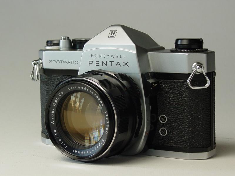 Asahi Pentax Super-Takumar 1:1.4 / 50mm with Spotmatic