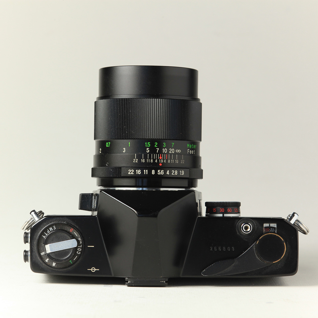 Vivitar 1:1.9/35mm with RICOH Singlex TLS