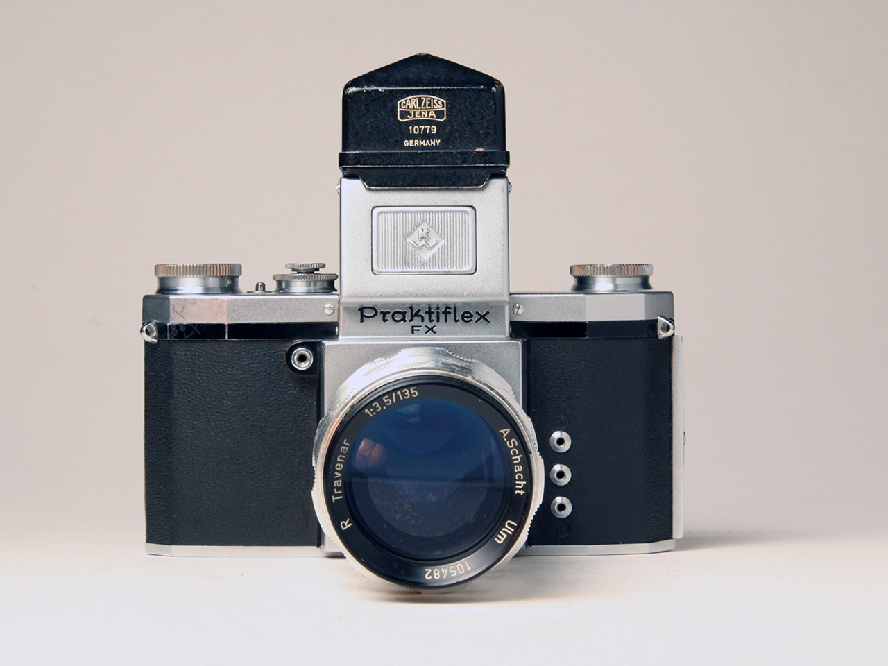 Click to Enlarge - Praktiflex FX with Carl Zeiss Jena Prism Finder
