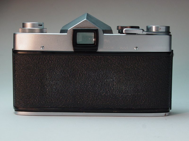 Yashica Penta J with Auto Yashinon 1:2 f=5cm